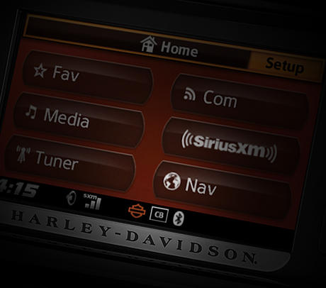 Road Glide Special / 6,5-Zoll-Farb-Touchscreen:    Der vollfarbige 6,5-Zoll-Touchscreen prsentiert Ihnen alle Informationen in Farbe, in Ihrem Blickfeld und grer denn je. Er punktet mit zeitgemen Grafiken, einstellbaren Farb-Themes sowie einer wahlweise automatischen oder manuellen Helligkeitsregelung. Das Design ist perfekt in die Verkleidung integriert. Mit zahlreichen neuen Funktionen hat Harley-Davidson die Bildschirmtechnologie auf die nchste Stufe gehoben. Vielleicht mehr, als Sie erwarten, aber genau das, was Sie verdienen.
