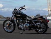 Mietmaschine Dyna Super Glide Custom