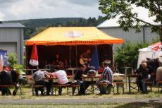 Harley on Tour 2012 in Tuttlingen: Und man lie es sich bei Sonne, Musik und gutem Essen gemeinsam gutgehen. 
