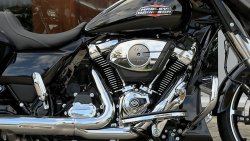 Neumaschine Street Glide