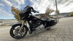 Neumaschine Street Glide