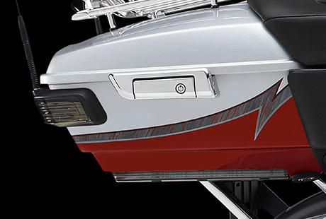 Screamin Eagle Electra Glide Ultra Limited / LED-Rücklicht:    Das neue LED-Rücklicht besticht durch ein Plus an Stil, Sicherheit und Langlebigkeit.
