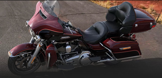 Electra Glide Ultra Classic 2015 in Mysterious Red Sungo / Blackened Cayenne Sunglo