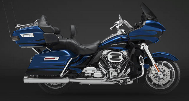CVO Road Glide Ultra 2015 in Abyss Blue / Crushed Saphire