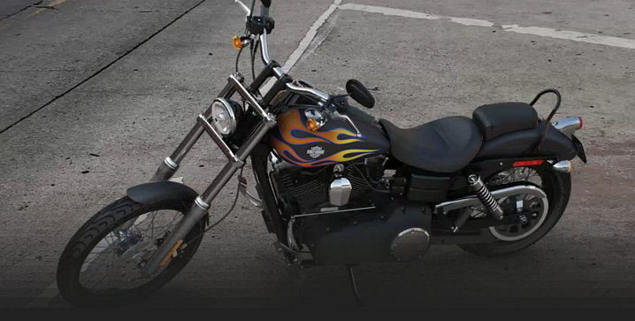 Dyna Wide Glide 2015 in Black Demin with Old School Graphics