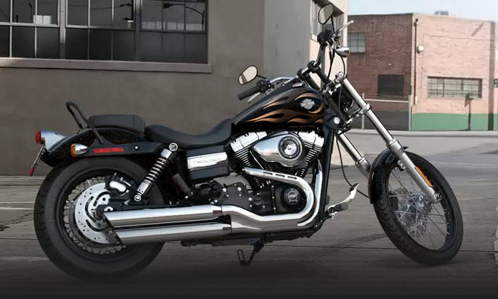 Dyna Wide Glide 2015 in Black Quartz with Flames