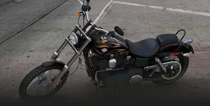 Dyna Wide Glide 2015 in Black Quartz with Flames