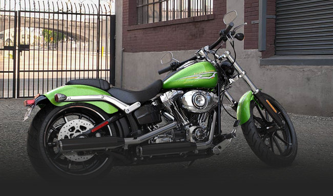 Softail Breakout 2015 in Radioactive Green