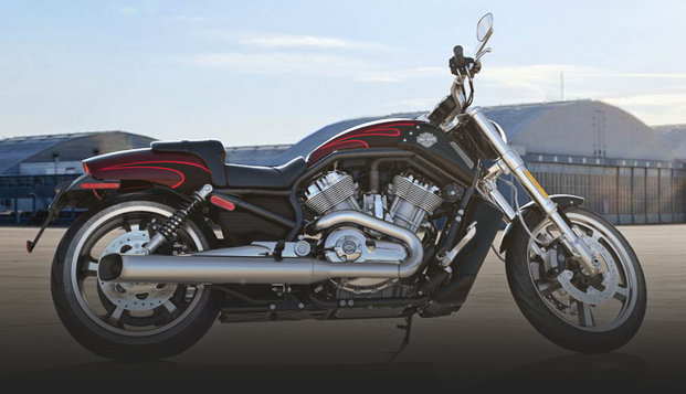 V-Rod Muscle 2015 in Mysterious Red Sungo / Mysterious Red Sungo / Black