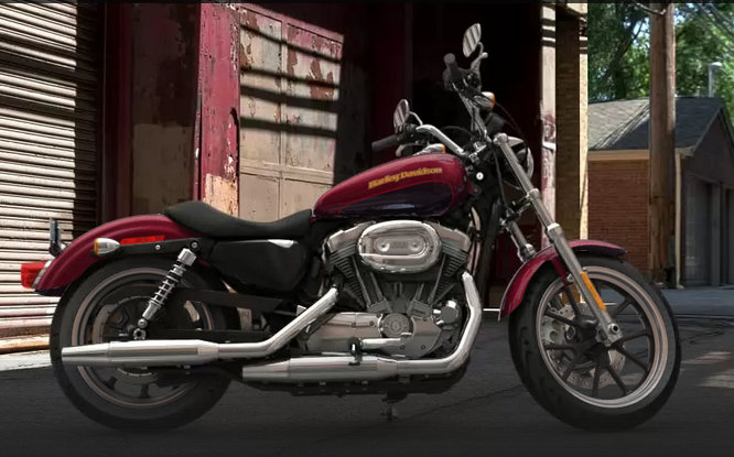 Sportster XL 883 SuperLow 2015 in Mysterious Red Sungo / Blackened Cayenne Sunglo
