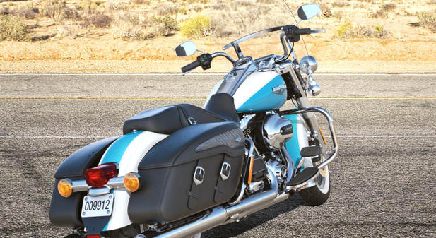Road King Classic Modell 2016 in Crushed Ice Pearl & Frosted Teal Pearl 