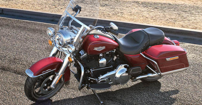 Road King Modell 2016 in Velocity Red Sunglo