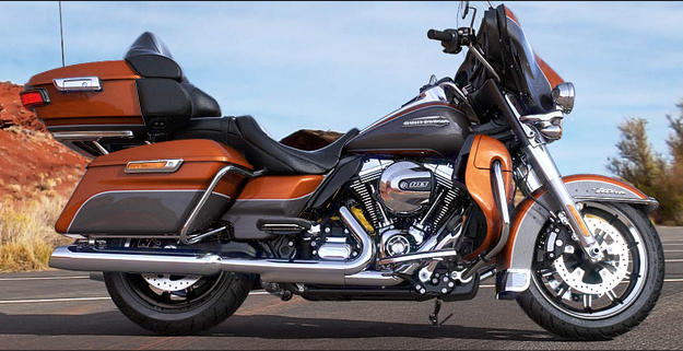 Electra Glide Ultra Classic Modell 2016 in Amber Whiskey & Charcoal Pearl