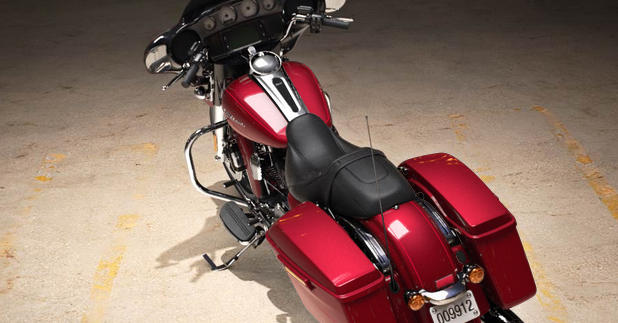 Street Glide Special Modell 2016 in Velocity Red Sunglo