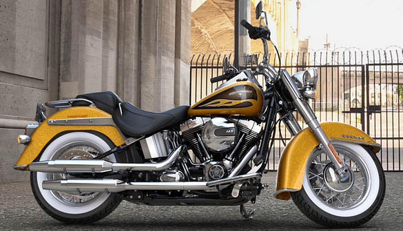 Softail Deluxe Modell 2016 in Hard Candy Gold Flake