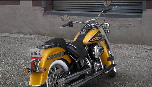 Softail Deluxe Modell 2016 in Hard Candy Gold Flake