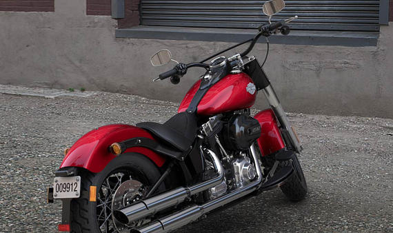 Softail Slim Modell 2016 in Velocity Red Sunglo