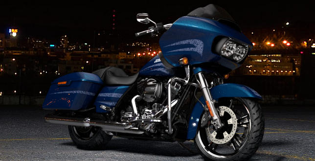 Road Glide Special Modell 2016 in Cosmic Blue Pearl