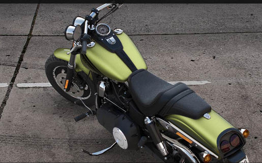 Dyna Fat Bob Modell 2016 in Olive Gold