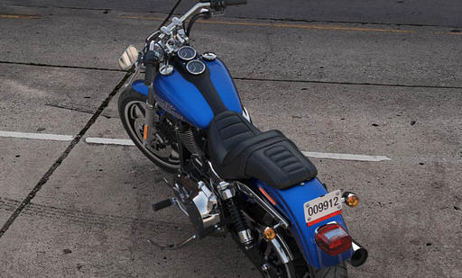 Dyna Low Rider Modell 2016 in Superior Blue