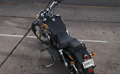 Dyna Wide Glide Modell 2016 in Black Denim with Flames