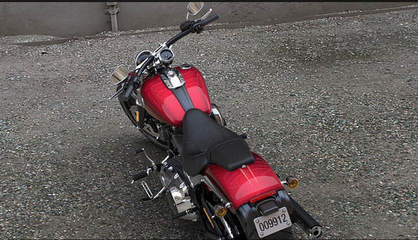 Softail Breakout Modell 2016 in Velocity Red Sunglo