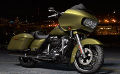 Road Glide Special Modell 2017 in Olive Gold