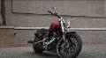 Softail Breakout Modell 2017 in Hard Candy Hot Rod Red Flake (2017 neu)