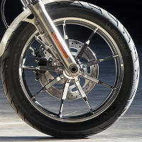 Softail Low Rider / Breite „Radiate“- Aluminiumräder