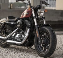 Sportster Forty-Eight Special / Wuchtiges Front-End