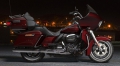 Road Glide Ultra Modell 2018 in Twisted Cherry