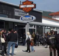 eingang zu Motorrad-Matthies / Harley-Davidson Tuttlingen in TUT-Nendingen